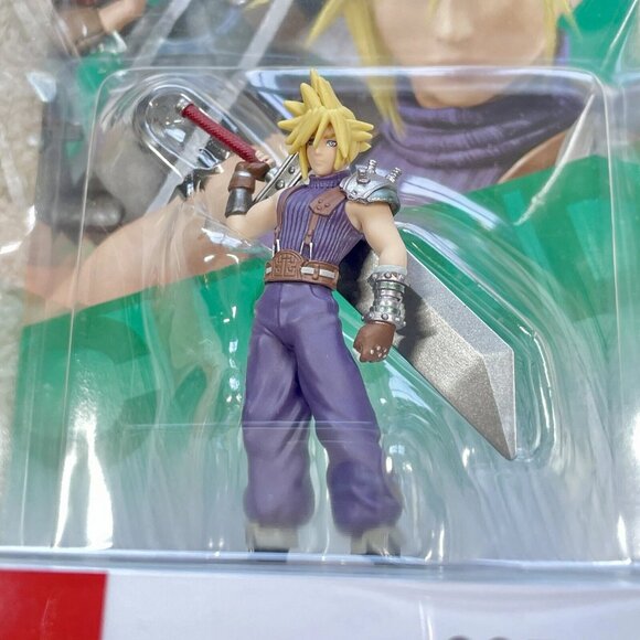 Super Smash Bros Cloud Amiibo Nintendo Switch BRAND NEW SEALED - Picture 2 of 7